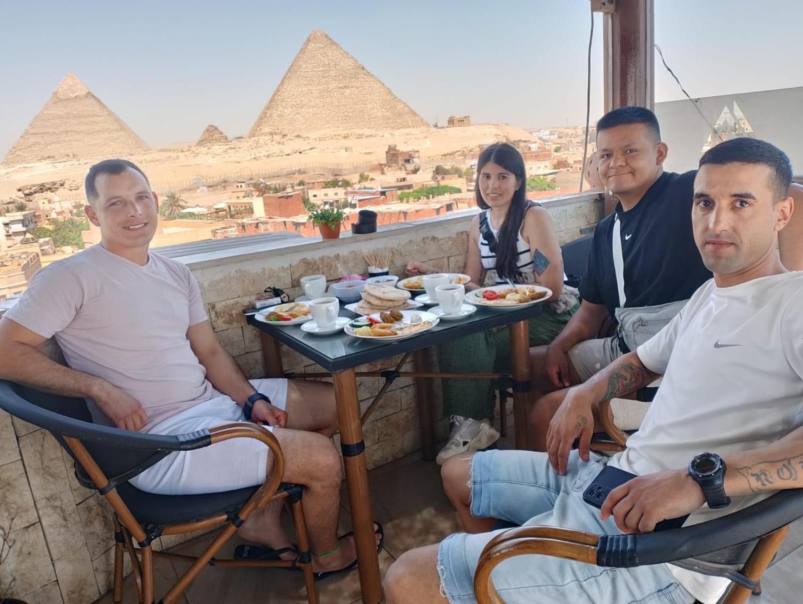 Imhotep Pyramids View Inn Kafret el-Gabal Exterior foto